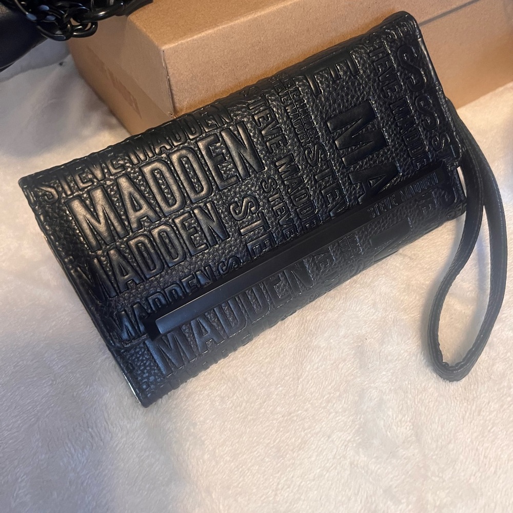 Steve Madden Black Wristlet